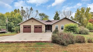 2575 58th Street 1, Vinton, IA 52349