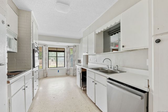 11902 Rustic, San Antonio, TX 78230
