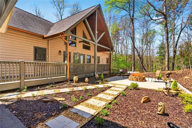 1858 Newport Drive, Ellijay, GA 30540