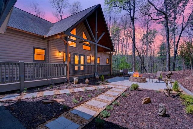 1858 Newport Drive, Ellijay, GA 30540