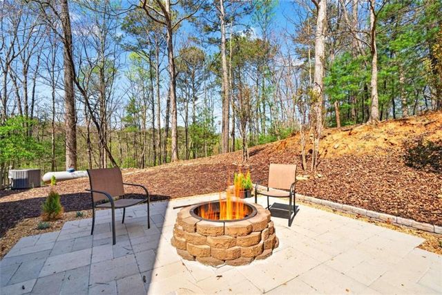 1858 Newport Drive, Ellijay, GA 30540