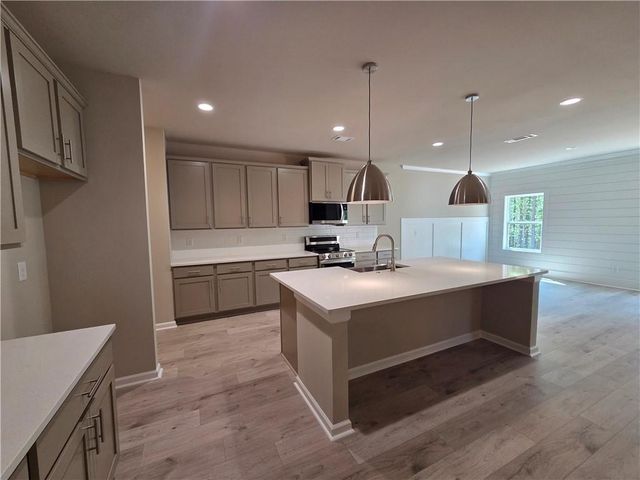 293 Meadows Drive, Bethlehem, GA 30620