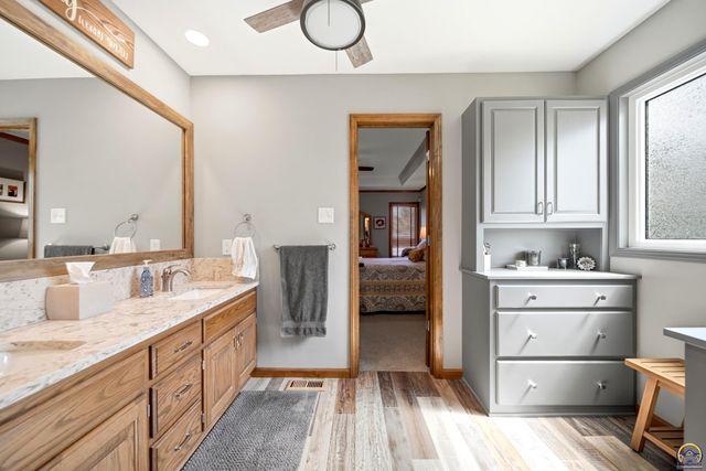 3108 SW Staffordshire RD, Topeka, KS 66614