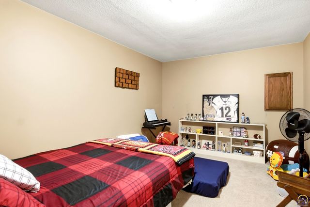3108 SW Staffordshire RD, Topeka, KS 66614