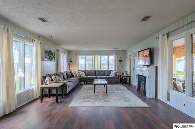 2154 Hickory Lane, Fremont, NE 68025