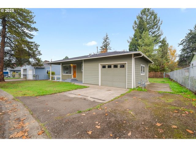3018 W FILBERT Ave, Roseburg, OR 97471
