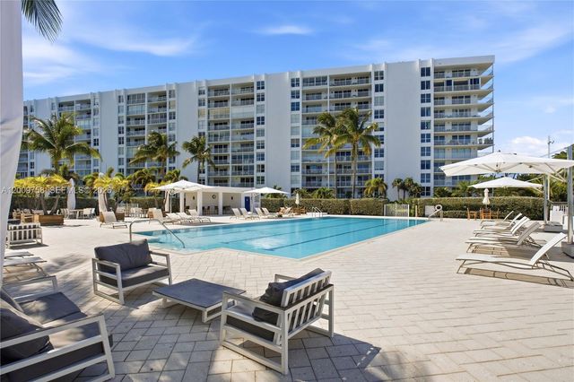 605 Ocean Dr 7L, Key Biscayne, FL 33149