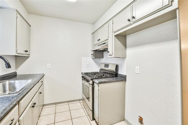 10119 Shadowridge Drive, Oklahoma City, OK 73159
