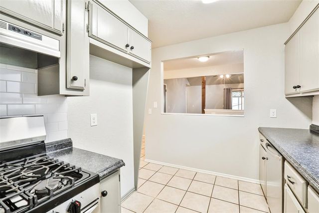 10119 Shadowridge Drive, Oklahoma City, OK 73159