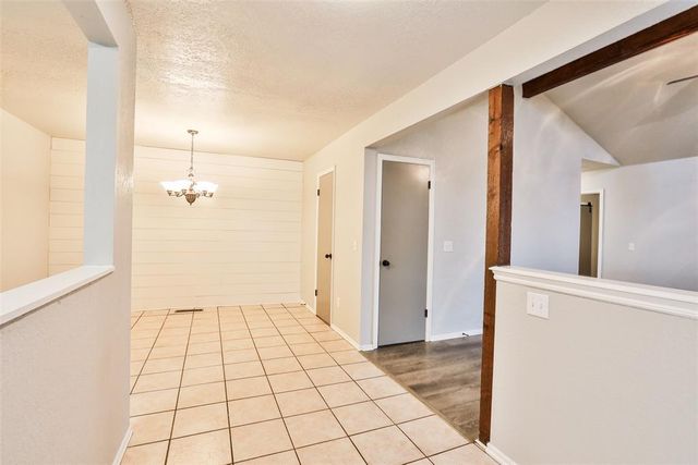 10119 Shadowridge Drive, Oklahoma City, OK 73159