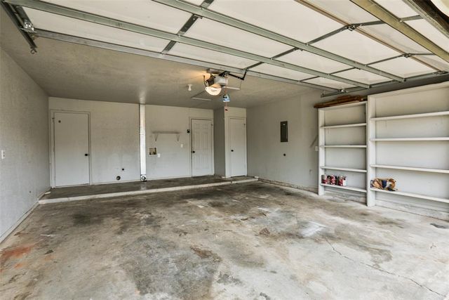 10119 Shadowridge Drive, Oklahoma City, OK 73159