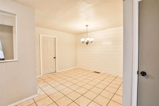 10119 Shadowridge Drive, Oklahoma City, OK 73159