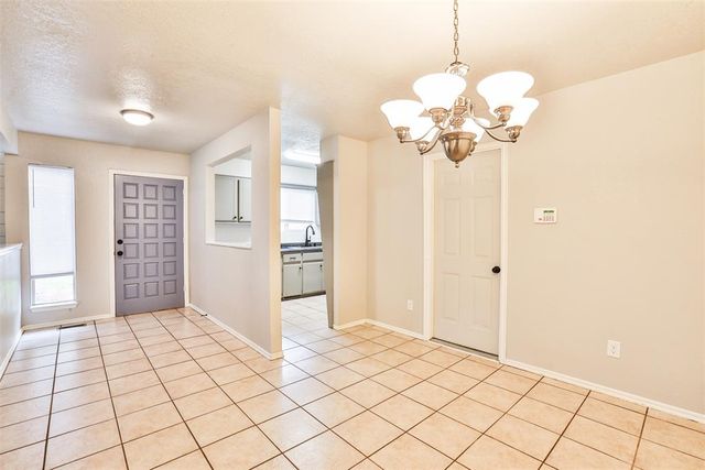 10119 Shadowridge Drive, Oklahoma City, OK 73159