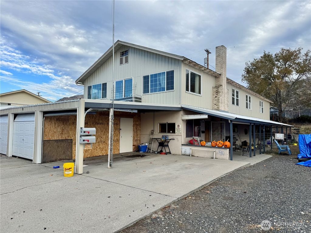 705 Spruce Street, Coulee Dam, WA 99116