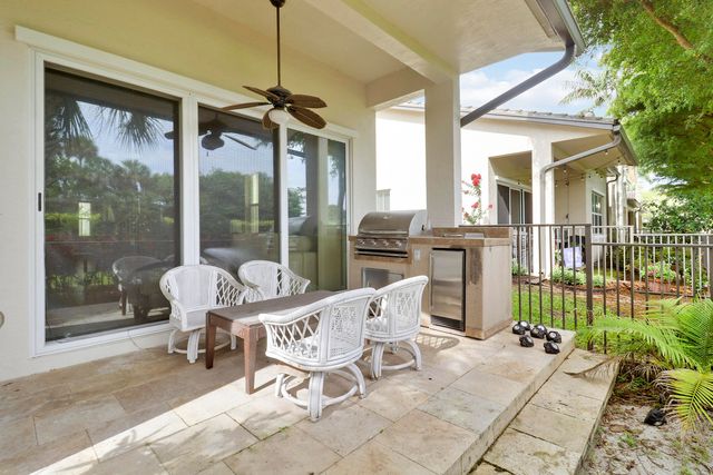 4541 Mediterranean Circle, Palm Beach Gardens, FL 33418