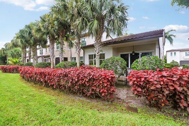 4541 Mediterranean Circle, Palm Beach Gardens, FL 33418