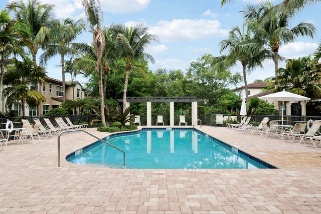 4541 Mediterranean Circle, Palm Beach Gardens, FL 33418