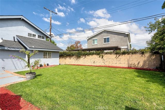 7700 Isis Avenue, Los Angeles, CA 90045