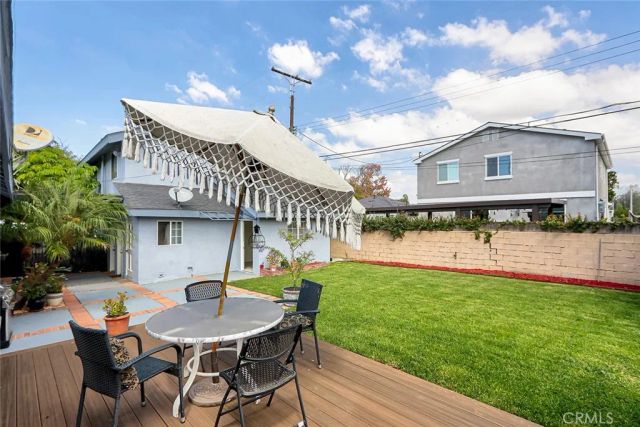 7700 Isis Avenue, Los Angeles, CA 90045