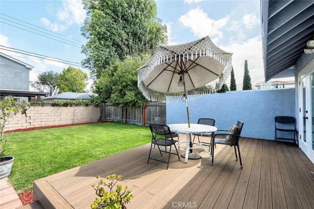 7700 Isis Avenue, Los Angeles, CA 90045
