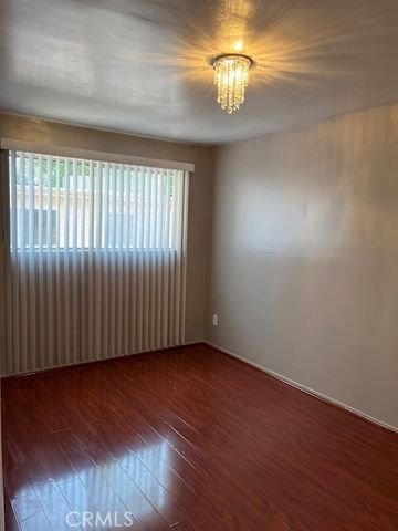17135 Roscoe Boulevard 1, Northridge, CA 91325