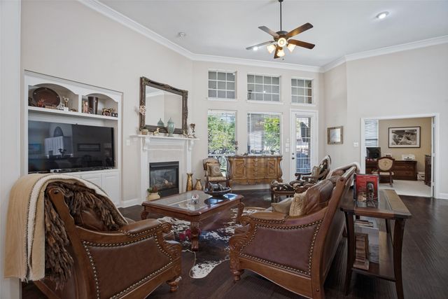 701 Crabapple Way, Mckinney, TX 75072