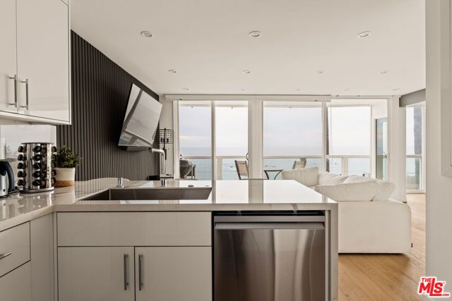 11918 Whitewater Lane, Malibu, CA 90265