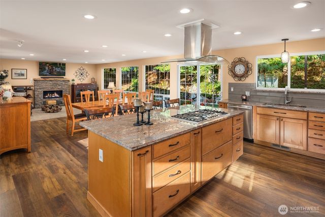 27426 208th Avenue SE, Maple Valley, WA 98038