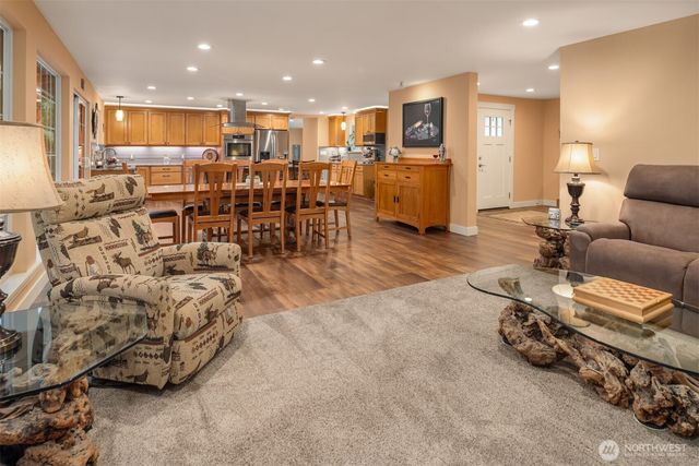 27426 208th Avenue SE, Maple Valley, WA 98038
