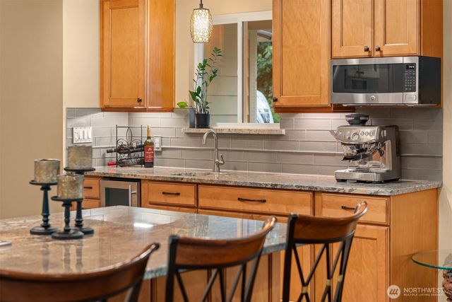 27426 208th Avenue SE, Maple Valley, WA 98038