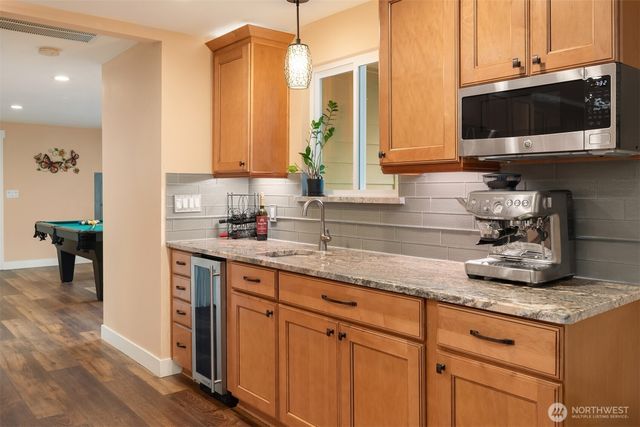 27426 208th Avenue SE, Maple Valley, WA 98038