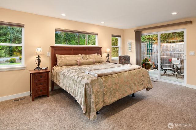 27426 208th Avenue SE, Maple Valley, WA 98038