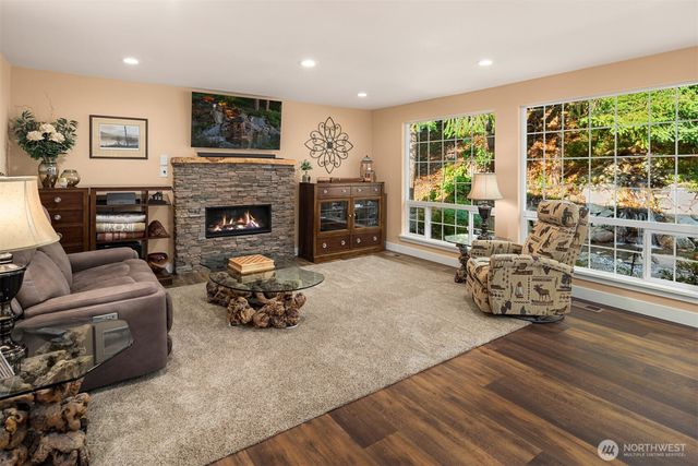 27426 208th Avenue SE, Maple Valley, WA 98038