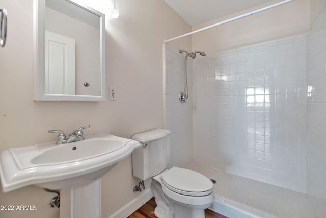 2501 E Highland Avenue, Phoenix, AZ 85016