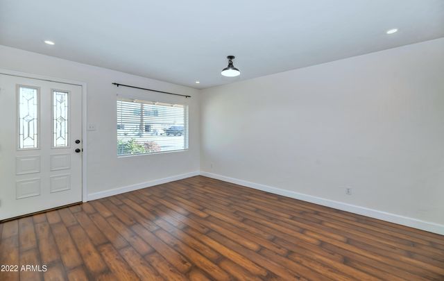2501 E Highland Avenue, Phoenix, AZ 85016