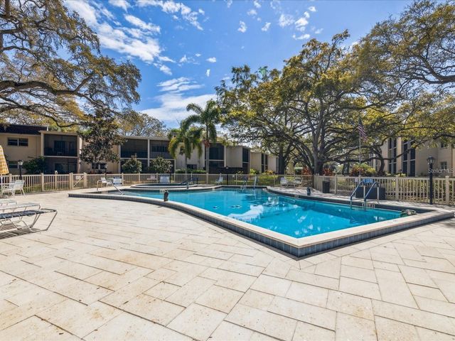 860 VIRGINIA STREET 211, Dunedin, FL 34698