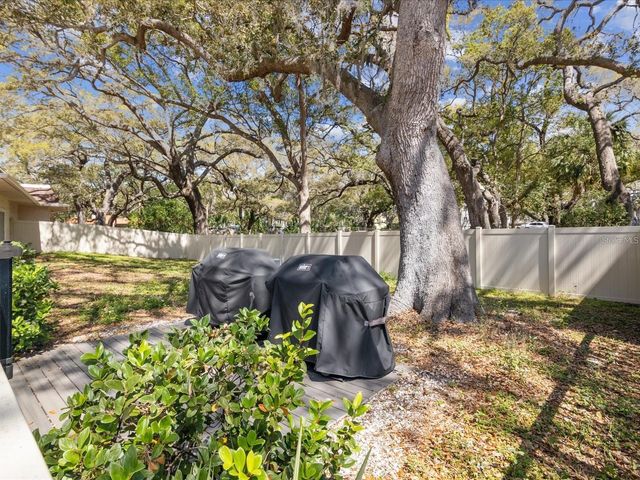 860 VIRGINIA STREET 211, Dunedin, FL 34698