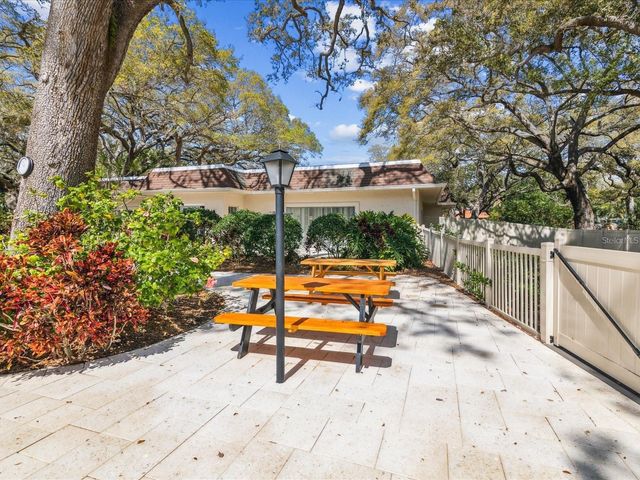 860 VIRGINIA STREET 211, Dunedin, FL 34698