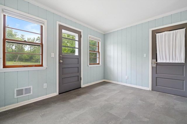7828 W Puetz ROAD, Franklin, WI 53132