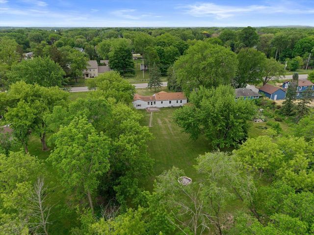 7828 W Puetz ROAD, Franklin, WI 53132