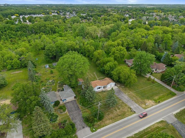 7828 W Puetz ROAD, Franklin, WI 53132