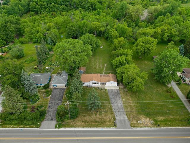 7828 W Puetz ROAD, Franklin, WI 53132