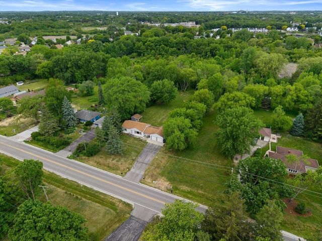 7828 W Puetz ROAD, Franklin, WI 53132