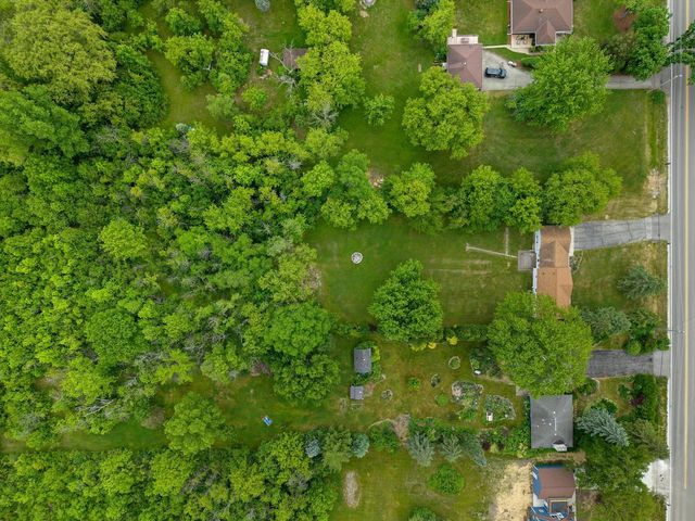 7828 W Puetz ROAD, Franklin, WI 53132