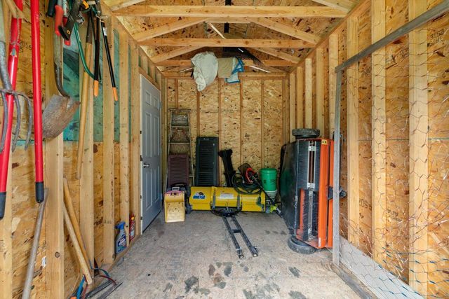 7828 W Puetz ROAD, Franklin, WI 53132