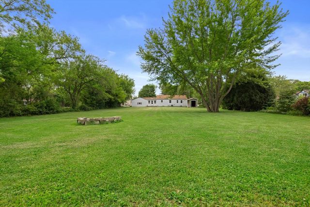 7828 W Puetz ROAD, Franklin, WI 53132