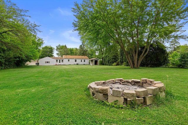7828 W Puetz ROAD, Franklin, WI 53132