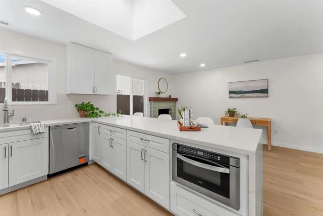 968 Highland Dr, Vista, CA 92083