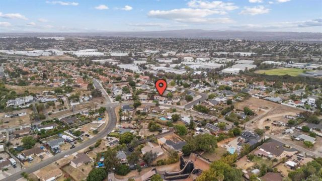 968 Highland Dr, Vista, CA 92083