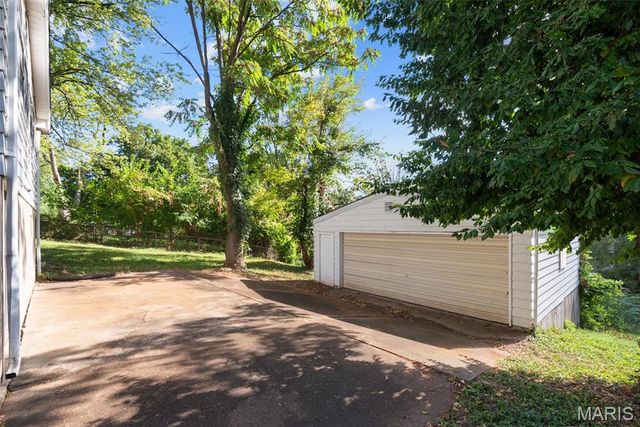 610 Superior Drive, Ferguson, MO 63135